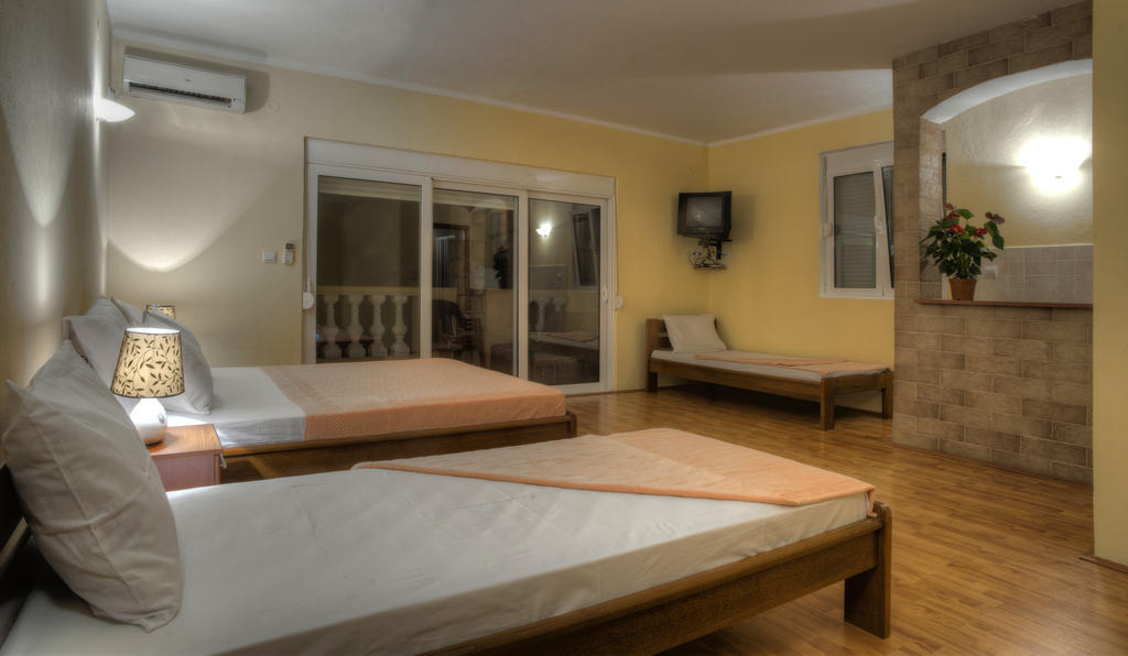 Castellamare Residence Petrovac Phòng bức ảnh