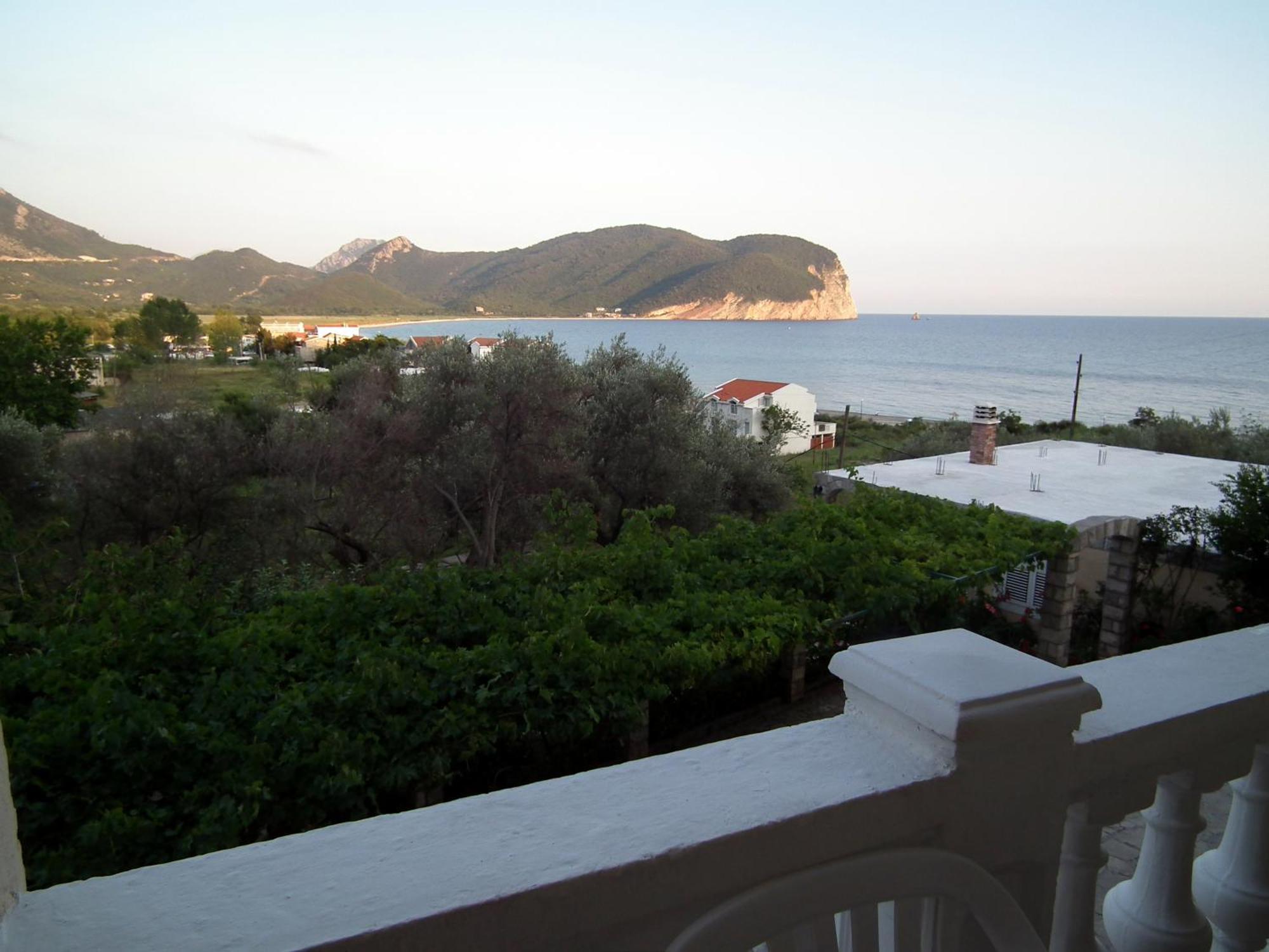 Castellamare Residence Petrovac Ngoại thất bức ảnh
