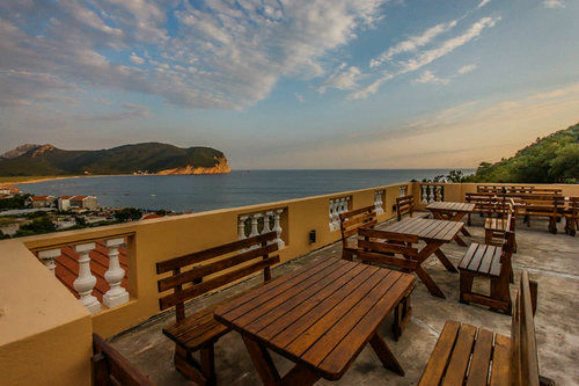 Castellamare Residence Petrovac Ngoại thất bức ảnh