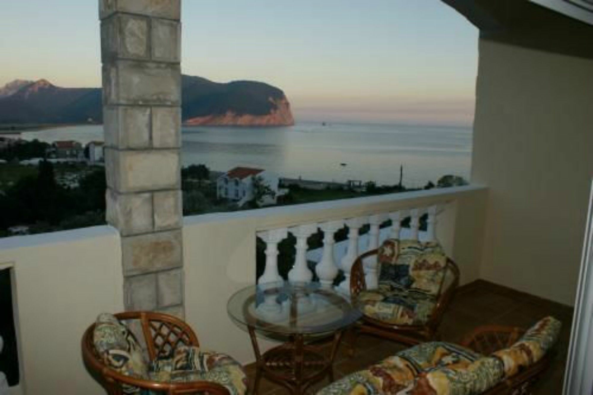 Castellamare Residence Petrovac Ngoại thất bức ảnh