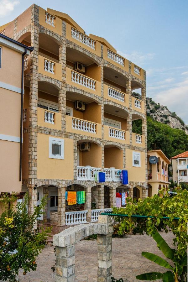 Castellamare Residence Petrovac Ngoại thất bức ảnh